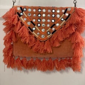 América & Beyond shoulder bag